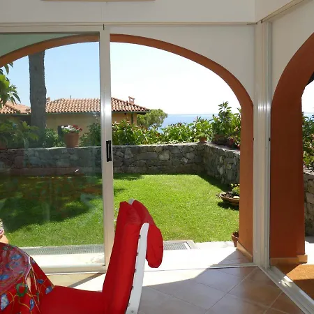 Locazione Turistica Casa Marina * Latte